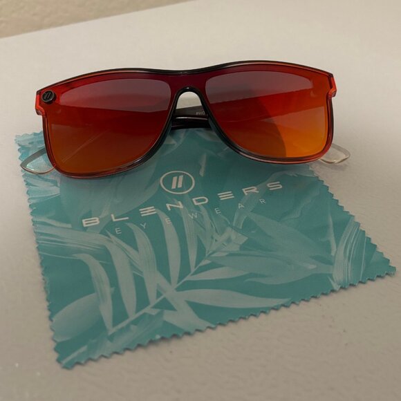 Blenders Sunglasses Millenia X2 Phoenix Fire - Picture 4 of 7
